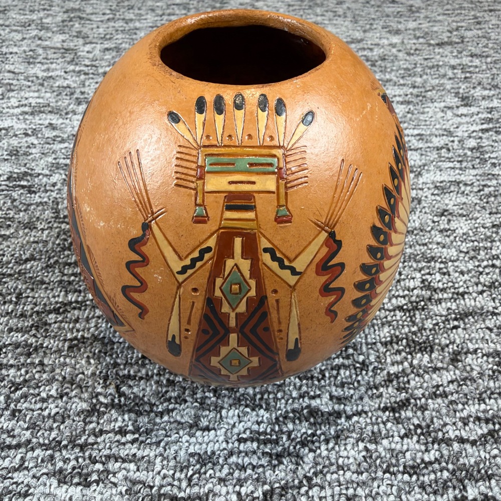 Nancy Chilly Navajo Yei Seed Pot 5.25 Signed NAC Pinon Pitch Pottery